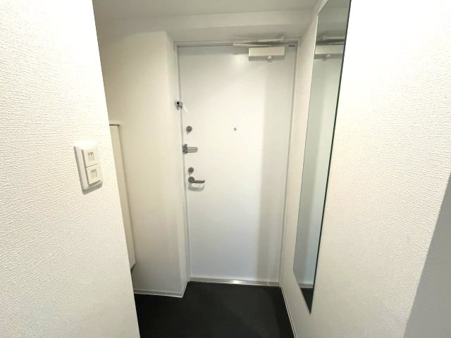 セレニテ東三国ミラクの玄関