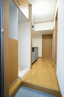 【玄関】 | メイプルハウス | ※同タイプのお部屋の写真になります。