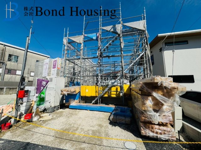 江井島小学校徒歩5分　大久保町江井島第4　新築2区画　1号棟の前面道路含む現地写真