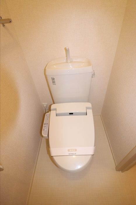 コム・シェ・ヴ　Ａのトイレ