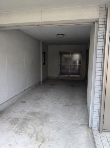 友井三丁目　中古戸建の駐車場