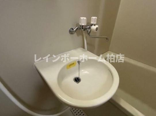 特典：仲介手数料が無料です!!の洗面所