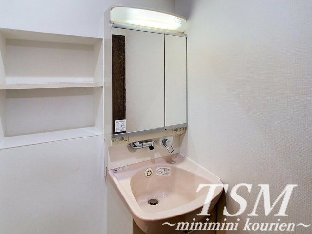香里西之町貸家の独立洗面台