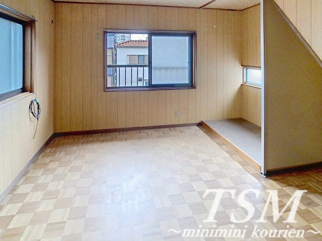 香里西之町貸家の洋室