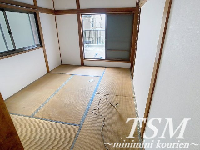 香里西之町貸家の寝室