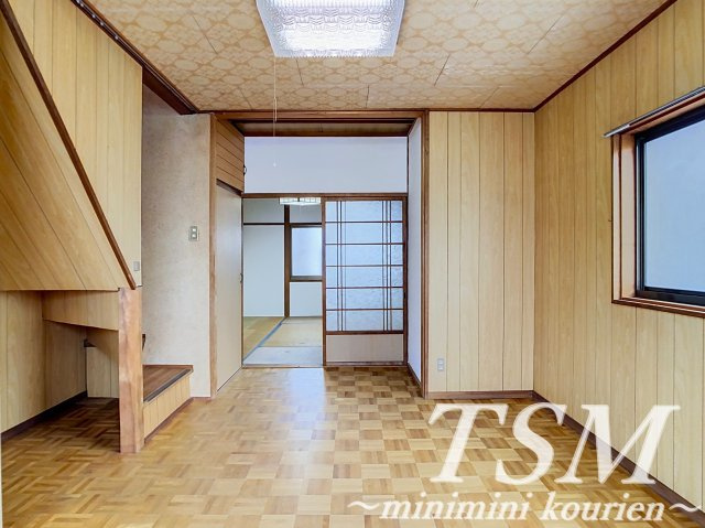 香里西之町貸家の洋室