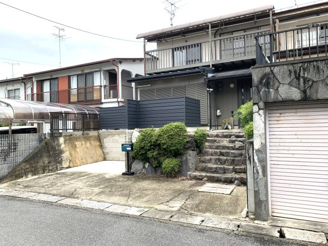 京都市左京区岩倉中在地町　中古テラスハウスの外観