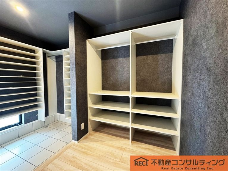 神戸市灘区篠原本町1丁目　C号地　新築戸建の収納