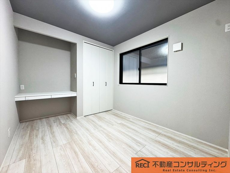 神戸市灘区篠原本町1丁目　C号地　新築戸建の洋室