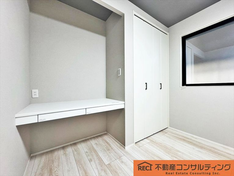 神戸市灘区篠原本町1丁目　C号地　新築戸建の洋室