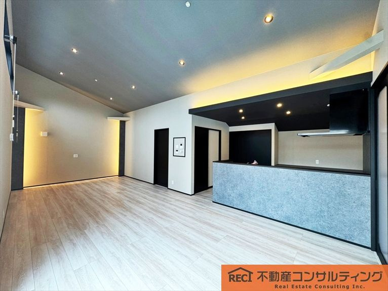神戸市灘区篠原本町1丁目　C号地　新築戸建の内装