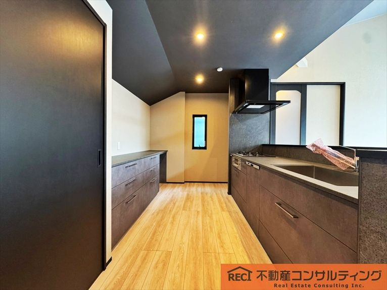 神戸市灘区篠原本町1丁目　C号地　新築戸建のキッチン