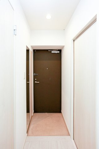 サヴォイラクアティック　11階の玄関|別号室のものです。現状優先になります。