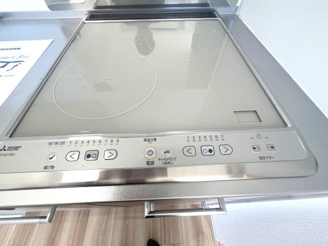 セレニテ東三国ミラクのキッチン