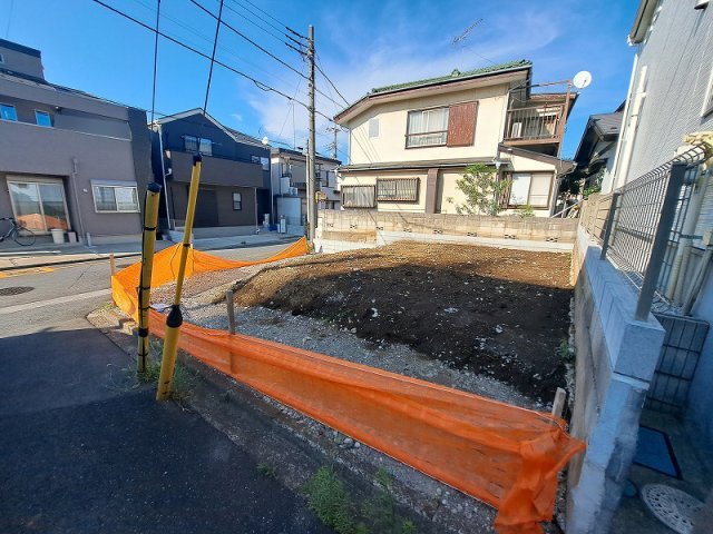 【外観】 | 新座市片山3丁目　建築条件付売地　全1区画　(保谷店) | 広々とした敷地の公園まで徒歩3分。お子様との外遊びも便利です。