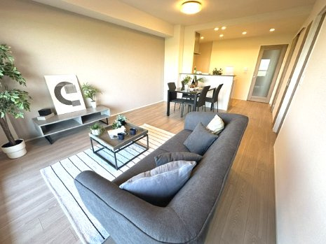 【洋室】 | BELISTA東淀川大桐C棟 | 約5帖の洋室！全居室フローリング仕様。WICやトランクルームなど、適所に機能的な収納を備えた住まいです。