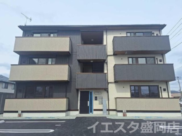 D-ROOM盛岡本宮　A棟