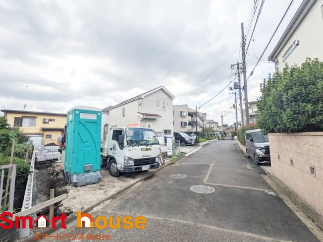 相模原市南区大野台24期2棟の前面道路含む現地写真