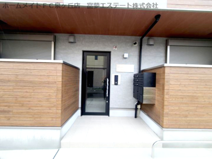 ヴェルメゾン堺北条町のエントランス