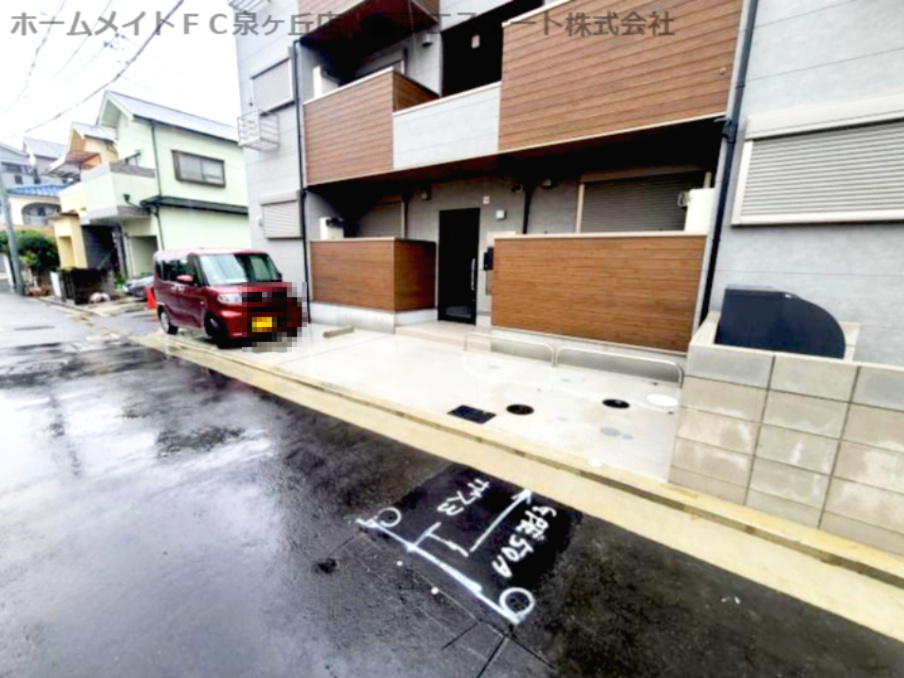 ヴェルメゾン堺北条町の駐車場