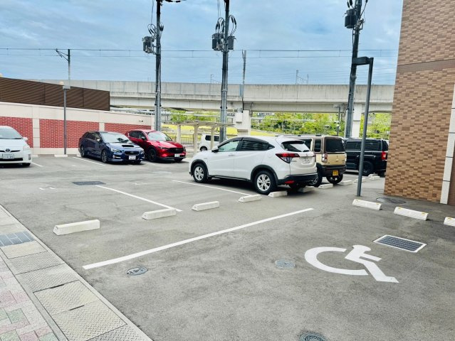 Luxe姫路の駐車場