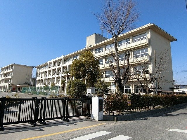ピースクローバーⅠの周辺|大垣市立静里小学校まで400m