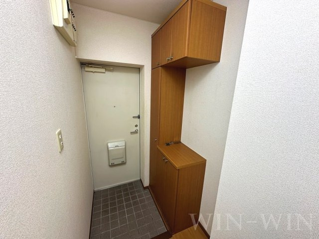 サンライズ忠興の玄関