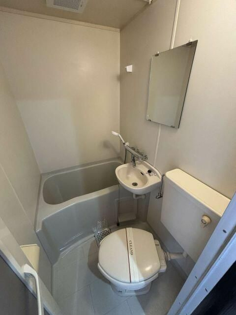 カーサ中井の浴室