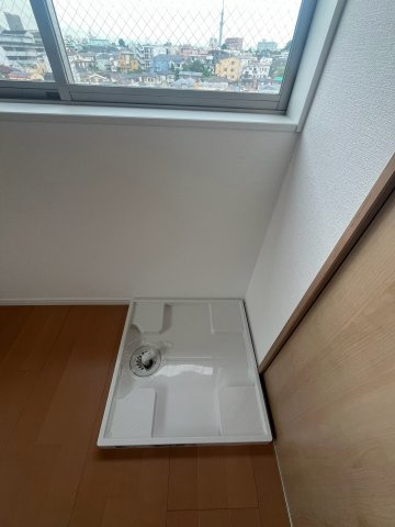 山中ビルのその他|洗濯機置き場です。