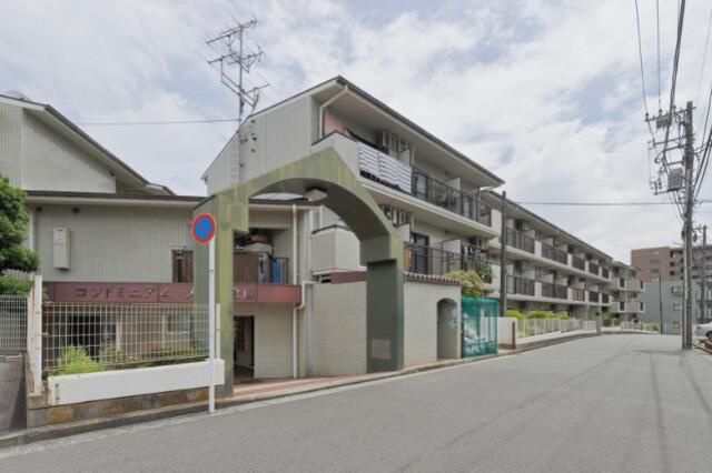 コンドミニアムメイ大倉山の外観