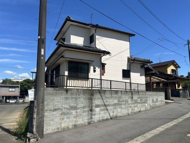 【外観】 | 七浦町貸家 | 西面より。道路より約1.5m高く浸水の被害もありません。