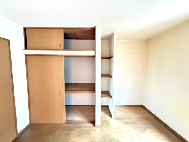 泉佐野市下瓦屋5丁目　中古戸建の収納