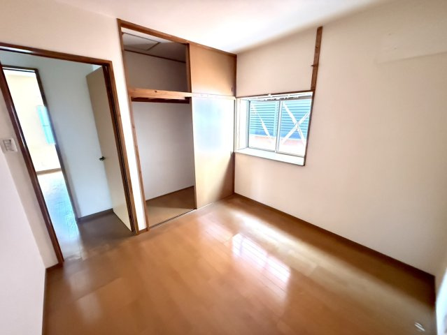 泉佐野市下瓦屋5丁目　中古戸建の洋室