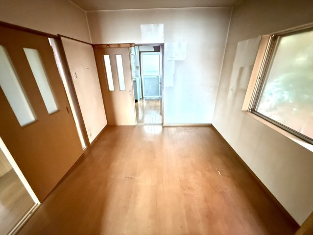 泉佐野市下瓦屋5丁目　中古戸建の洋室