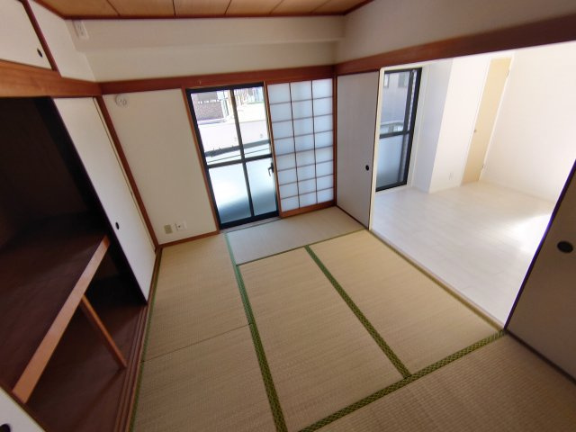 【寝室】 | フェイバリー甲東園2