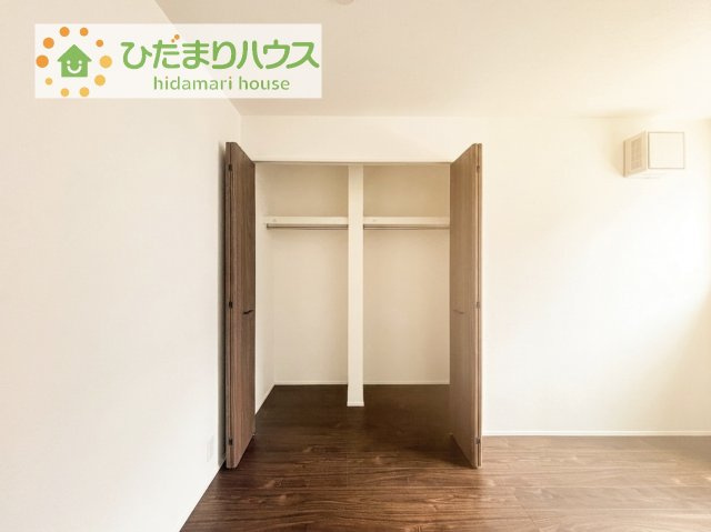 【収納】 | 守谷市松ケ丘5丁目01期　新築戸建　1号棟 | ハンガーパイプ付でお洋服の出し入れもラクラクです！