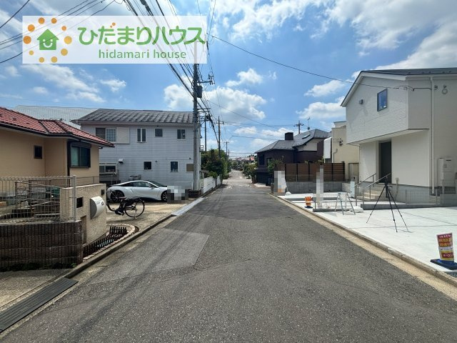 【前面道路含む現地写真】 | 守谷市松ケ丘5丁目01期　新築戸建　1号棟 | 是非一度、ご家族そろってご内覧ください♪