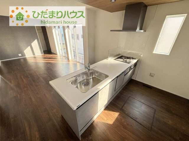 【キッチン】 | 守谷市松ケ丘5丁目01期　新築戸建　1号棟 | 料理をしながらでも、ご家族との会話を楽しめる対面式キッチン♪