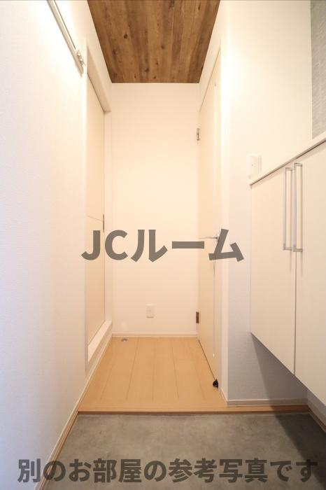 ブランメゾン Cの玄関