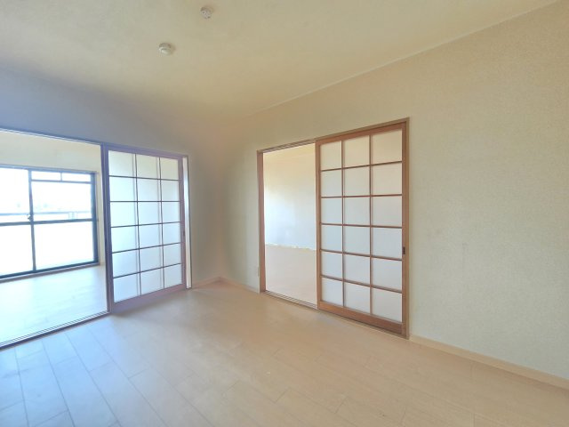 【洋室】 | ニューサンライズ