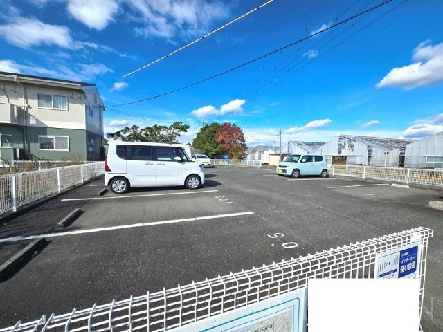 アメニティタウン高洲の駐車場