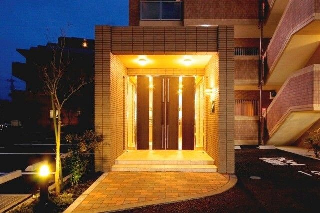 アルエット湘南のエントランス