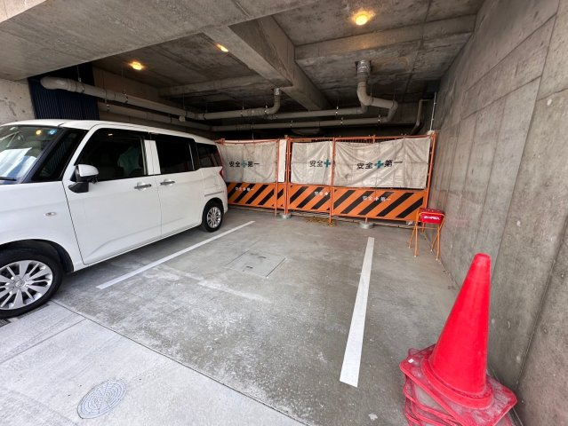 ビーフォレスト姫路EASTの駐車場