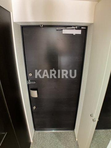 プレサンス城北公園アクアージュの玄関