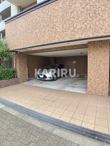 プレサンス城北公園アクアージュの駐車場