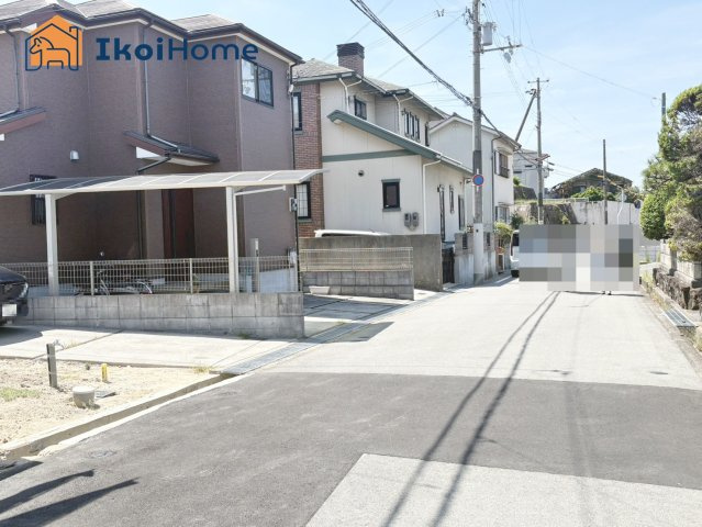 明石市朝霧東町2丁目　土地の前面道路含む現地写真|●年中無休：当日予約可●前面道路は南西側幅員約6ｍございます！交通量も少なく安心です！
