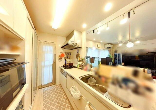 岡山市北区西古松西町の中古マンションのその他|・キッチンスペース 対面キッ…