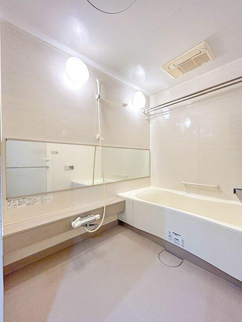 岡山市北区中山下２丁目の中古マンションの浴室|【リフォーム中】ユニットバス…