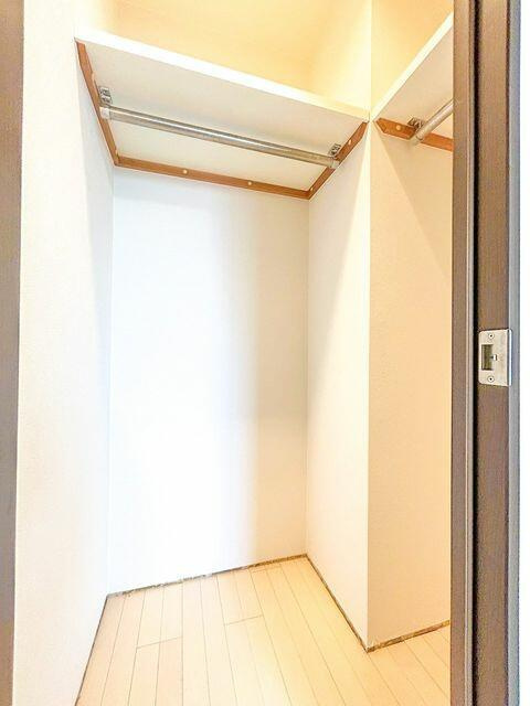 岡山市北区中山下２丁目の中古マンションの収納|各部屋にはこのようなクローゼ…