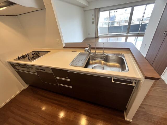 岡山市北区中山下１丁目の中古マンションのキッチン